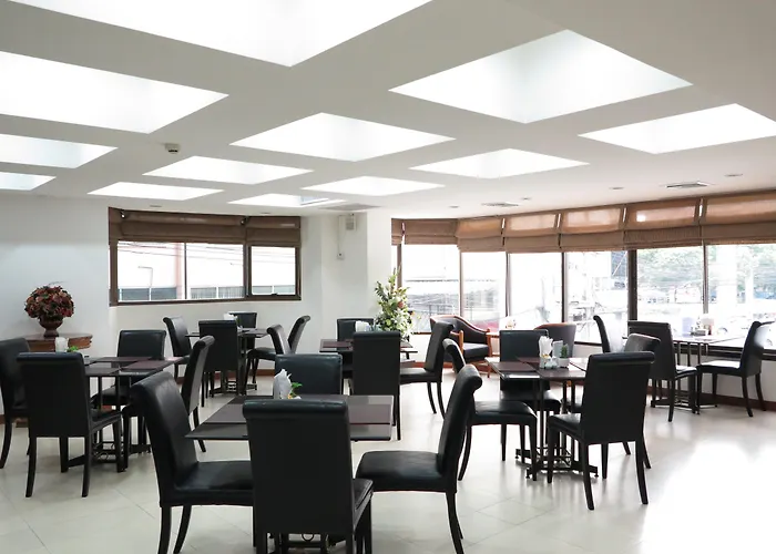 Отель The Grand Sathorn