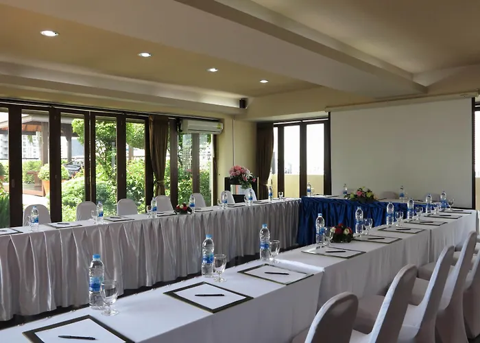The Grand Sathorn Отель Бангкок