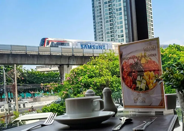 Отель The Grand Sathorn 4*